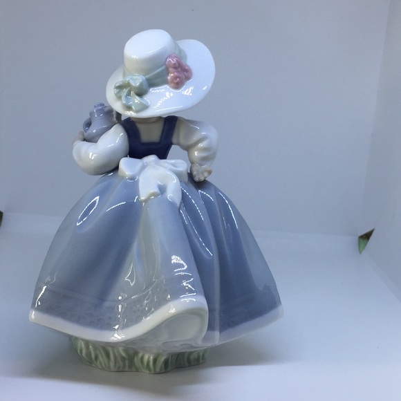 Vintage Nao by Lladro “Country Maiden” - Picture 4 of 4